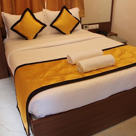 Uj Pallazzio - Business Class Luxury Hotel Tiruvannāmalai Buitenkant foto