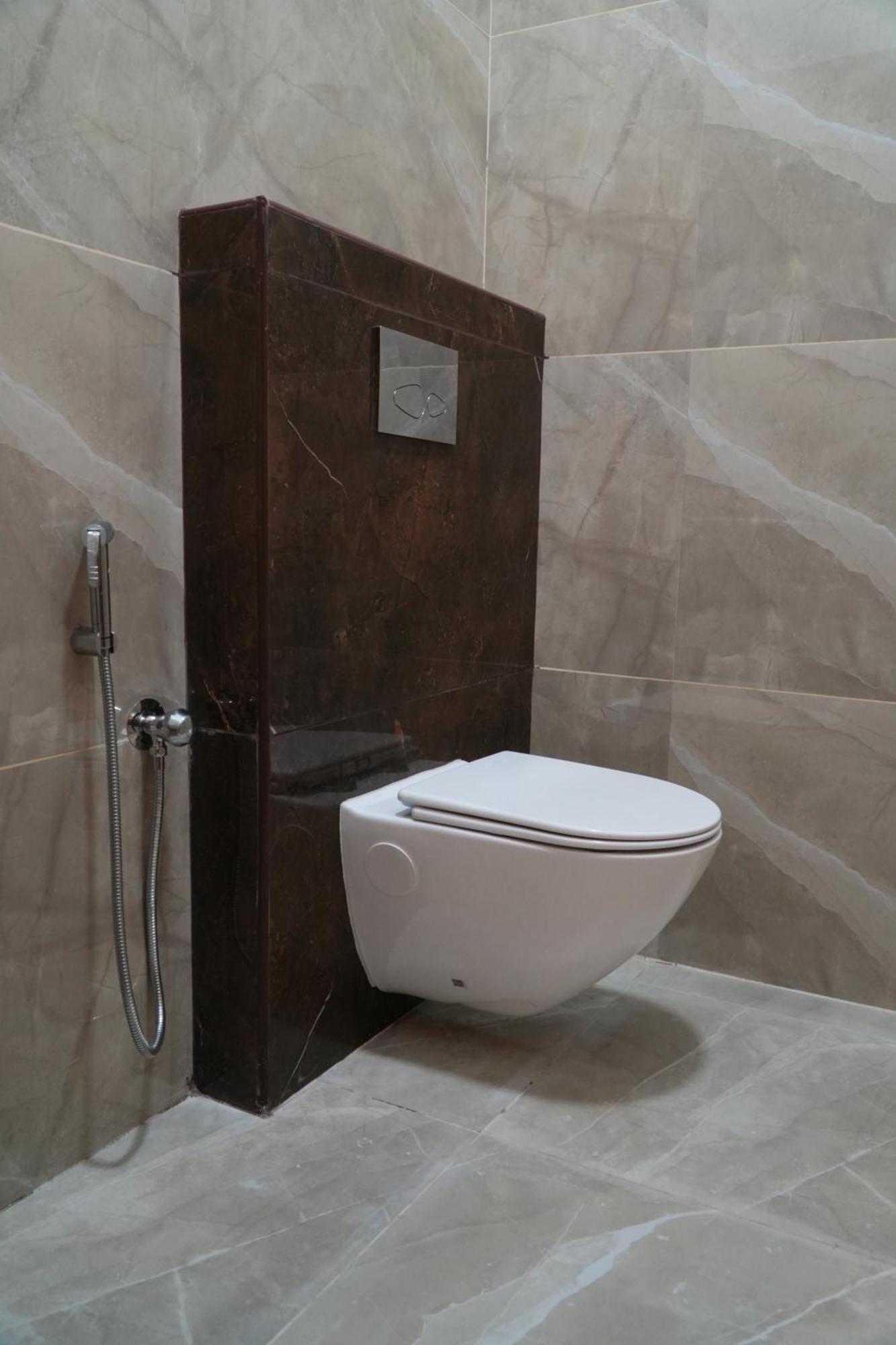 Uj Pallazzio - Business Class Luxury Hotel Tiruvannāmalai Buitenkant foto