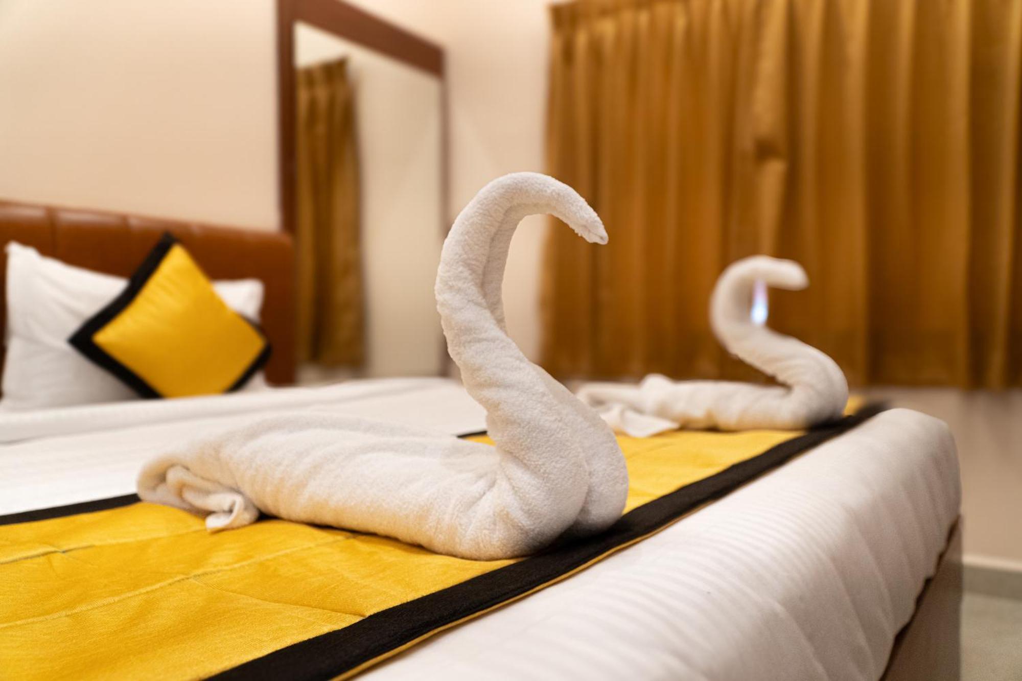Uj Pallazzio - Business Class Luxury Hotel Tiruvannāmalai Buitenkant foto