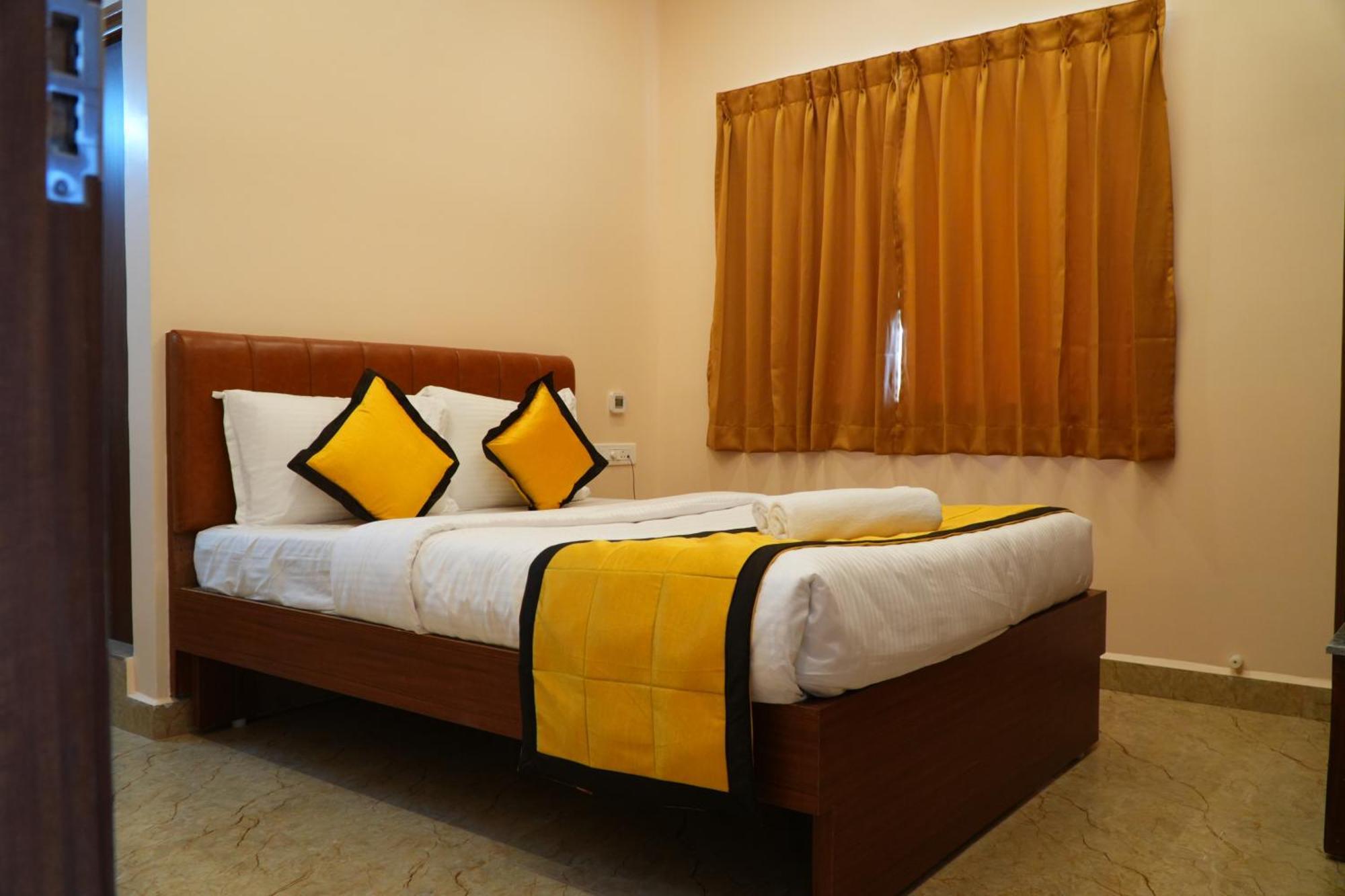 Uj Pallazzio - Business Class Luxury Hotel Tiruvannāmalai Buitenkant foto