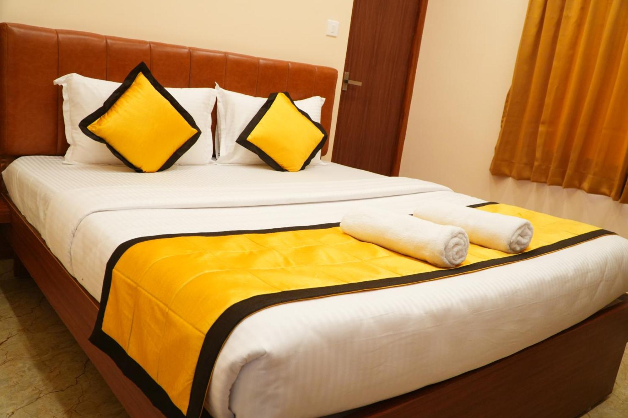 Uj Pallazzio - Business Class Luxury Hotel Tiruvannāmalai Buitenkant foto