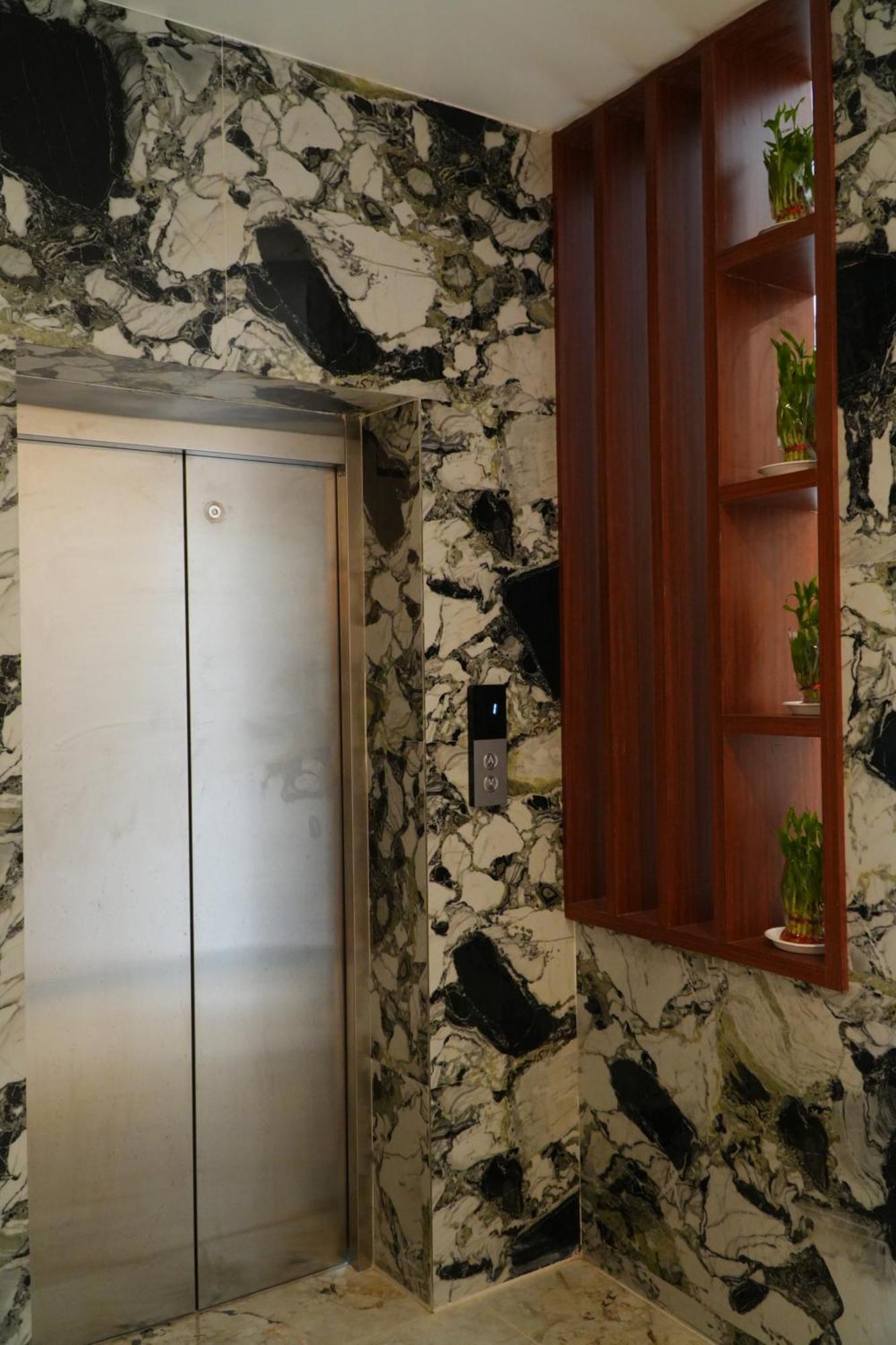 Uj Pallazzio - Business Class Luxury Hotel Tiruvannāmalai Buitenkant foto