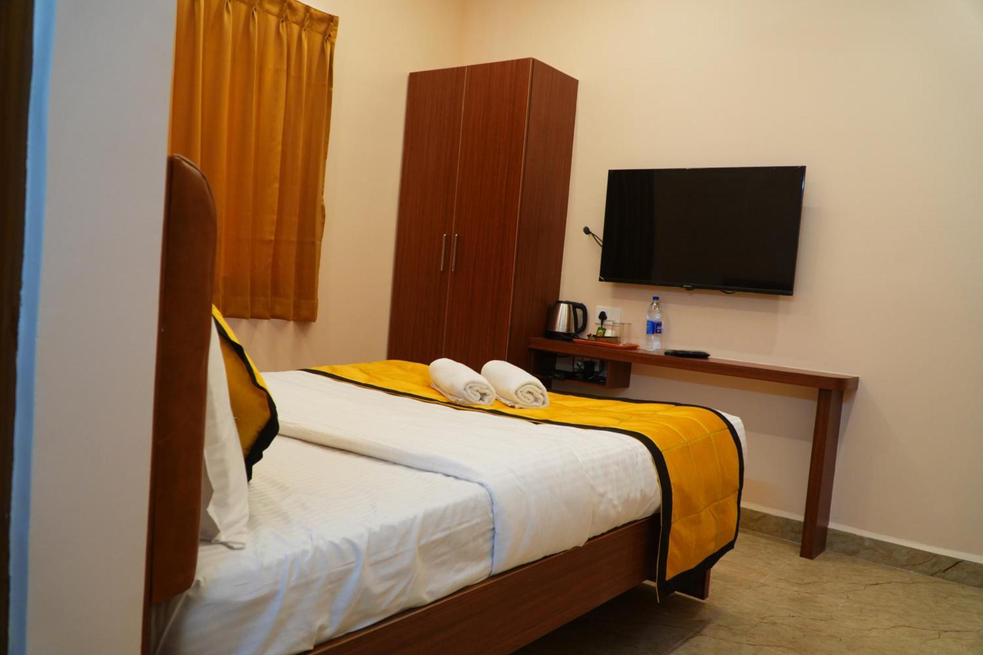 Uj Pallazzio - Business Class Luxury Hotel Tiruvannāmalai Buitenkant foto