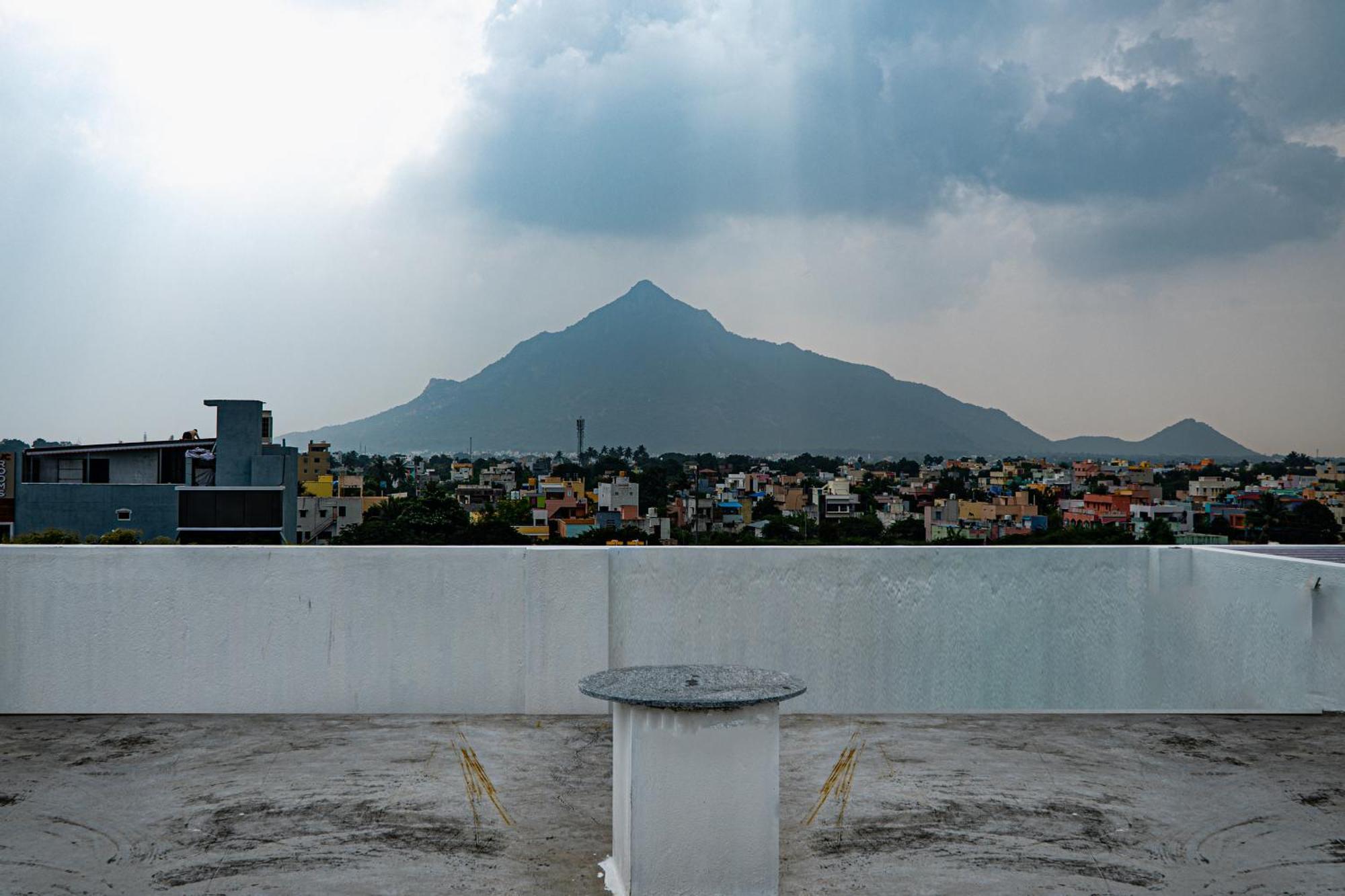 Uj Pallazzio - Business Class Luxury Hotel Tiruvannāmalai Buitenkant foto