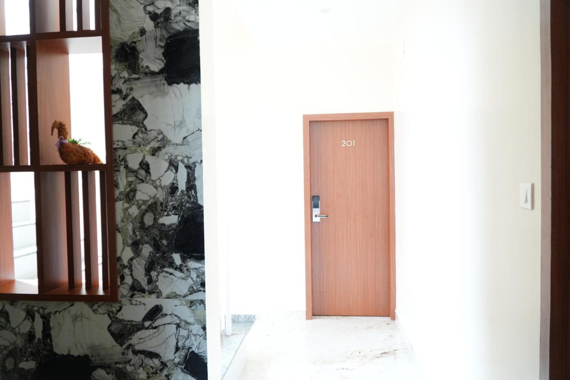 Uj Pallazzio - Business Class Luxury Hotel Tiruvannāmalai Buitenkant foto